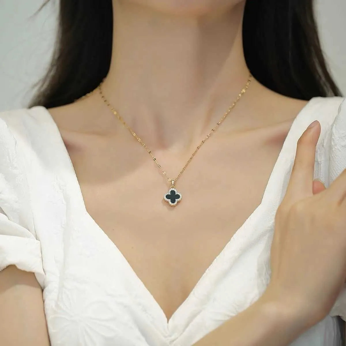 Charm ® Collar Trebol de 4 hojas VIRAL