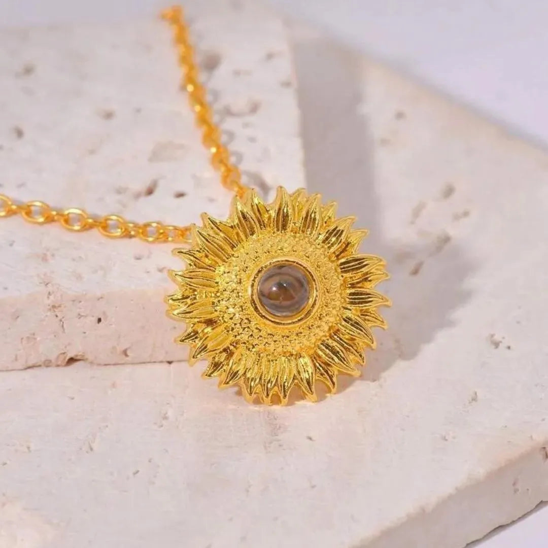 Collar Girasol "Te Amo en 100 Idiomas"  CON CAJA de Corazón