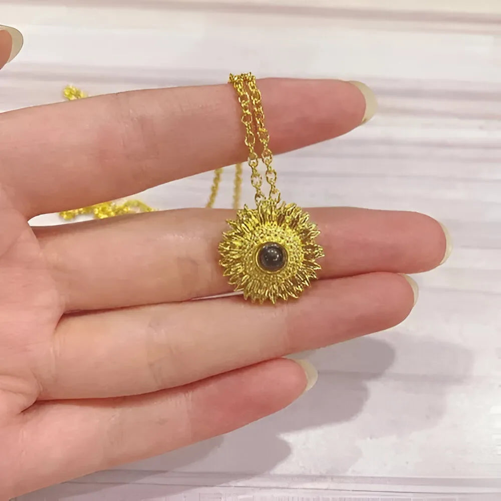 Collar Girasol "Te Amo en 100 Idiomas"  CON CAJA de Corazón